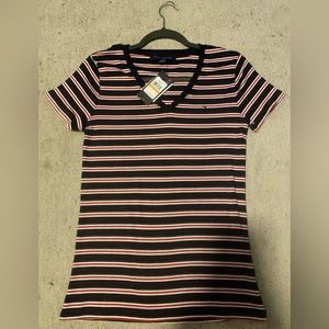 Women’s Tommy Hilfiger T-shirt Size small. Never worn. Brand new with tags!!
